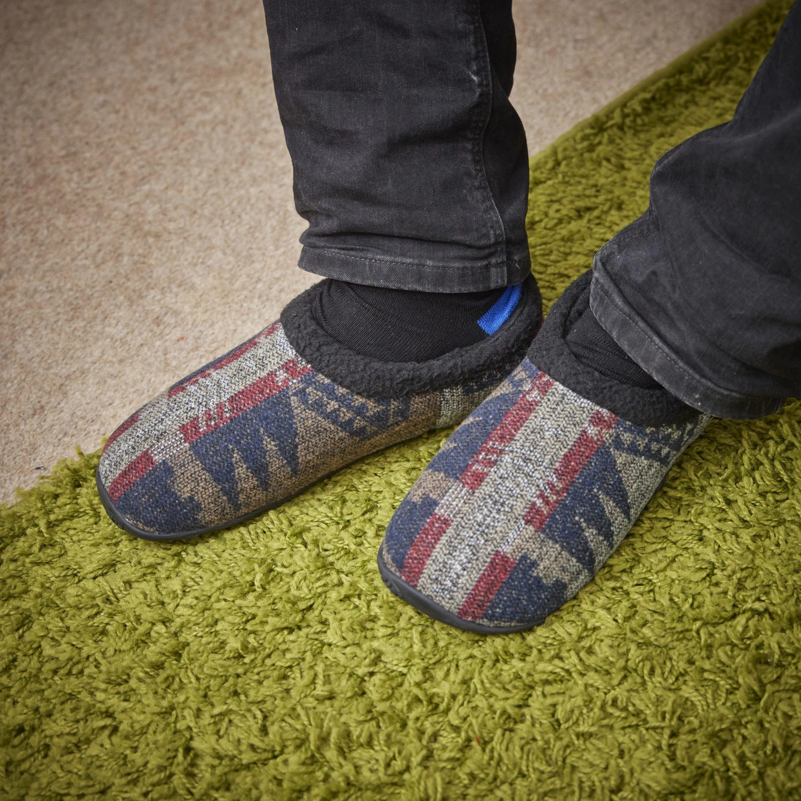 Rocco - Navy Red Aztec Men's Slippers