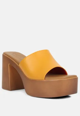 SCANDAL Slip on Block Heel Sandals in Tan