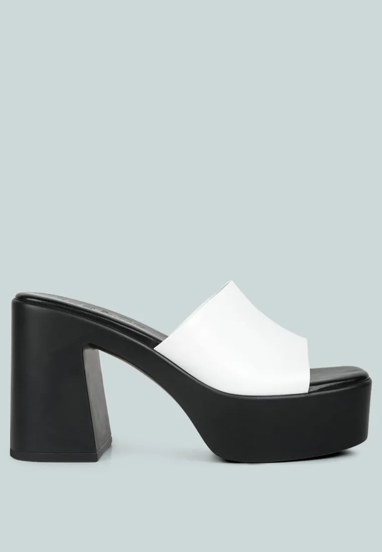 SCANDAL Slip on Block Heel Sandals in White