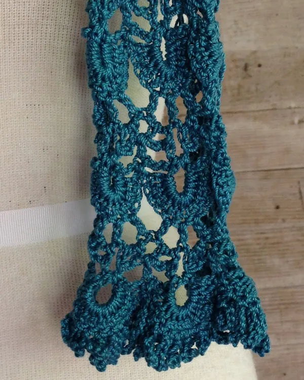 Shells & Lace Scarf Crochet Pattern