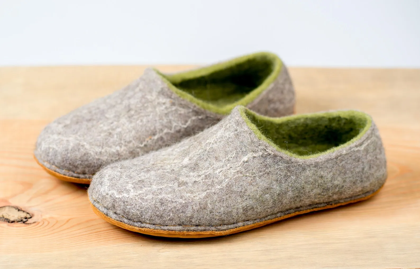 Woodland felted slippers for Men Gray/ Green